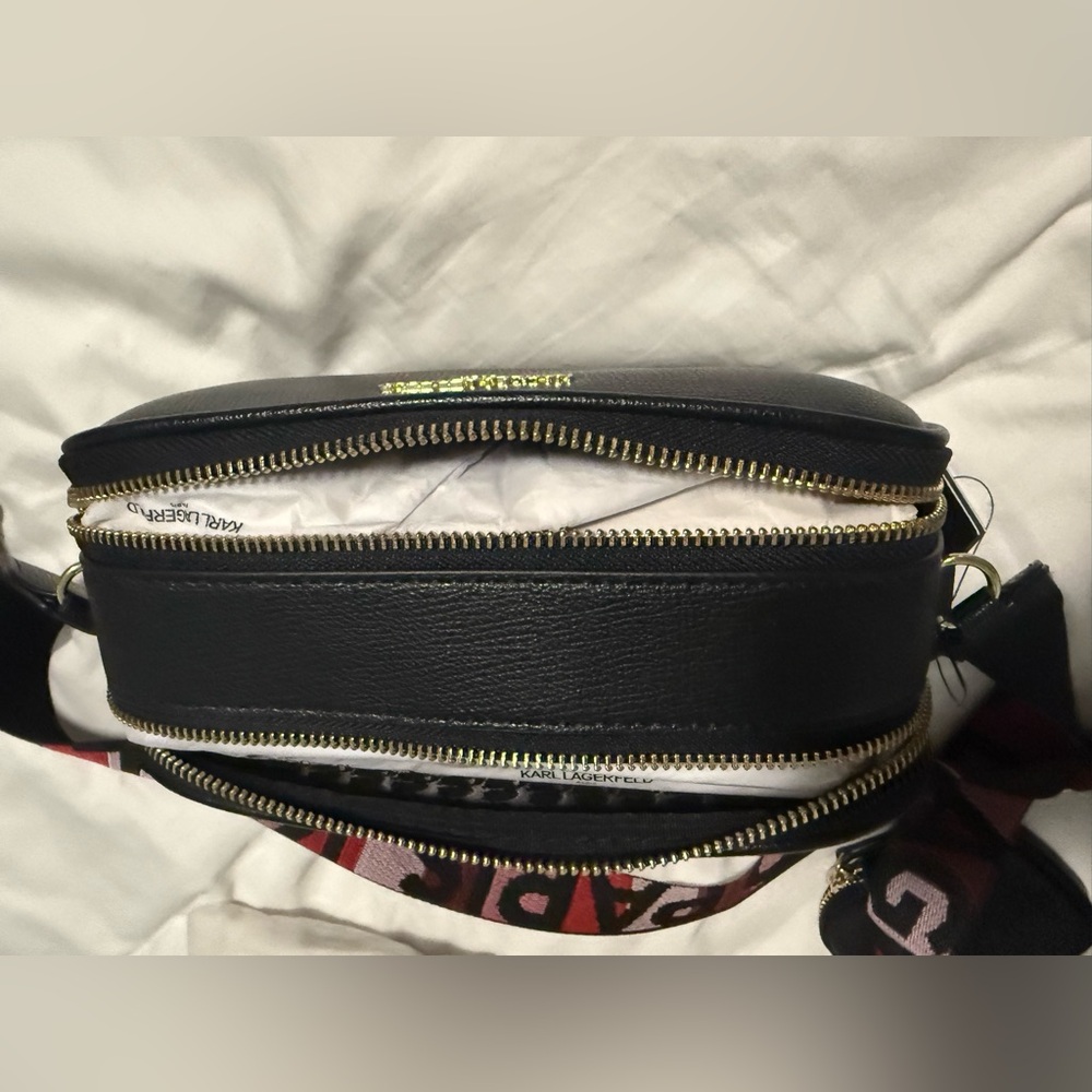 Karl Lagerfeld NWT Black Crossbody with Beautiful Strap and Attached coin purse! - Picture 7 of 9